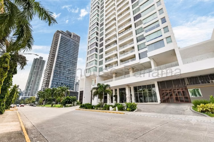 Apartamento en Venta en Costa del Este 25*8742Mfk