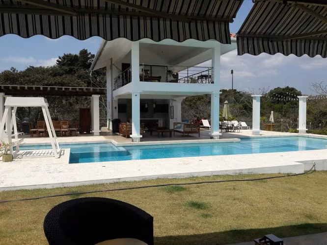 Alquilo amplia hermosa y cómoda casa amoblada en Ríomar