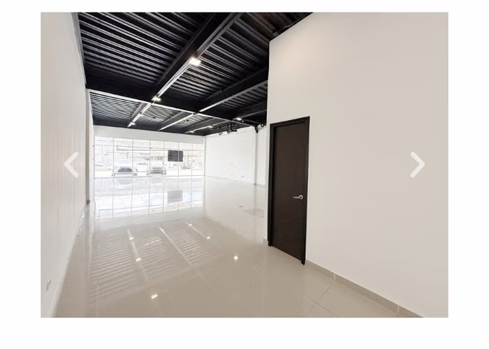 Se Alquila local Comercial en planta baja - Galería Cincuentenario