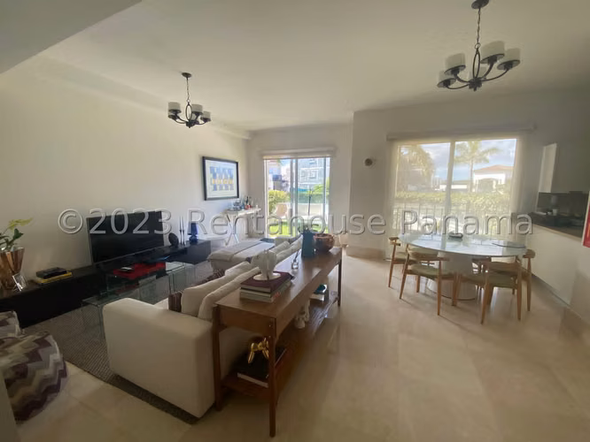 Apartamento en Venta en Santa María 23EPP10294