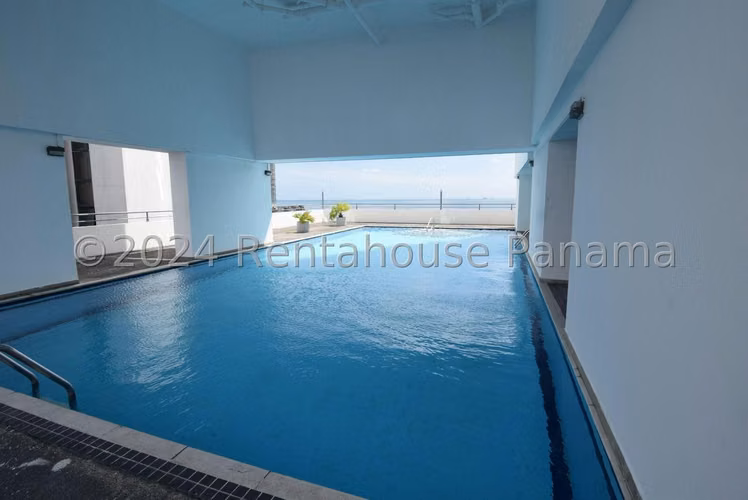 Duplex Apartment Rental on Balboa Avenue 24*10828Mfk