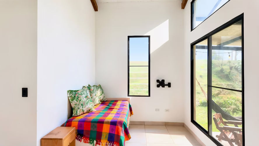 Oportunidad! Se Vende Casa en Amplio terreno en Altos del Maria - Imagen 6