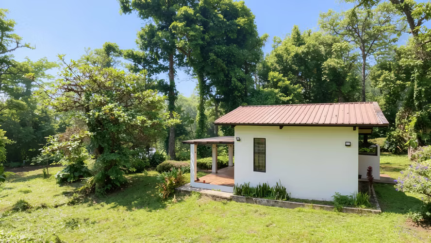 Oportunidad! Se Vende Casa en Amplio terreno en Altos del Maria - Imagen 3