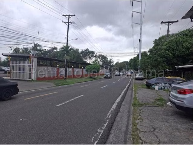 Vendo local en Parque Lefevre LF26-8944 Solo Cliente Directo