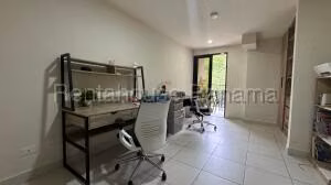 Alquiler de Apartamento con 128m2 en Albrook PH Embassy Village 26-8962SR