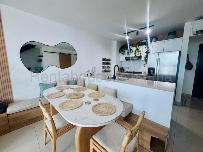 Alquilo Apartamento en AMOBLADO en El Cangrejo VITRO LOFT OF 26-8963