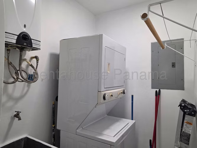 Vendo Apartamento en El Cangrejo TRINITY TOWER OF 26-8967