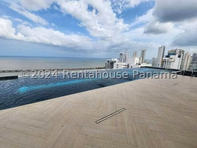Apartamento en Venta en Coco del Mar MPM 25-2117