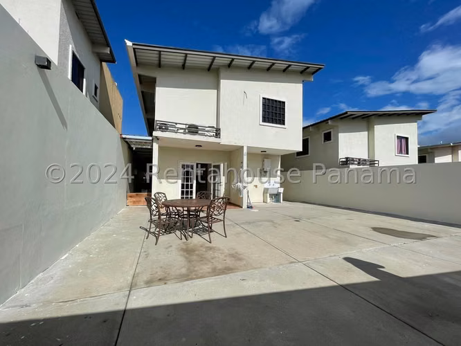 Casa en Venta en Las Cumbres RJ