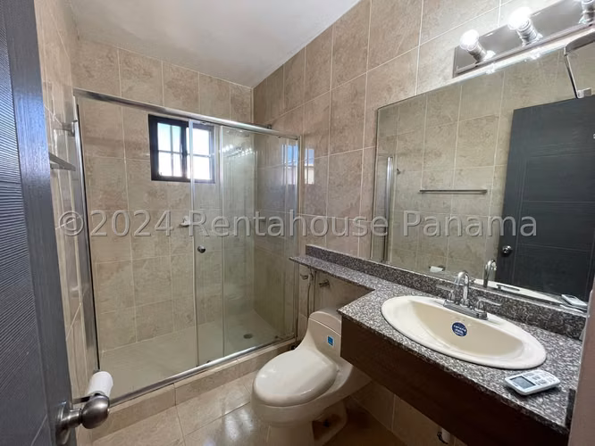 Casa en Venta en Las Cumbres RJ