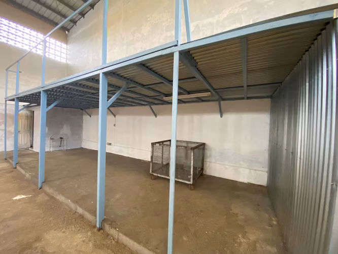 VENDO O ALQUILO GALERA en Río Abajo - Imagen 7