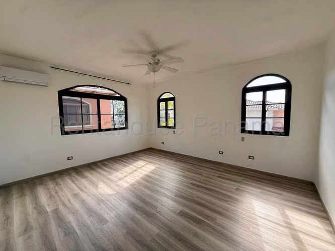 Alquiler de casa en Costa Sur 26MVCH6820
