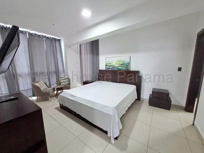 Apartamento en Alquiler en Avenida Balboa JG