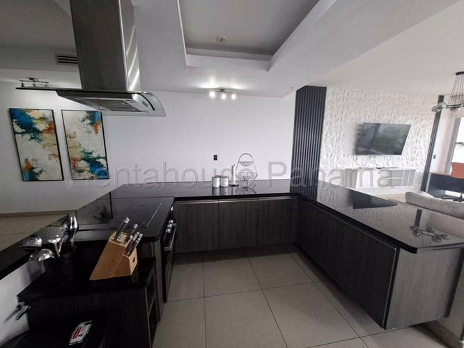 Apartamento en Alquiler en Avenida Balboa JG