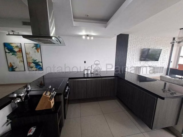 Se alquila apartamento en Avenida Balboa KC