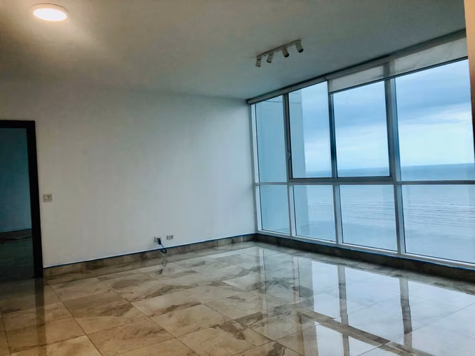 COSTA DEL ESTE - Apartamento de 368 M² - 3 Recámaras - Piso Alto - Frente al Mar