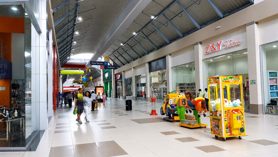 Venta de Local en Centro Comercial Megamall, 559m2