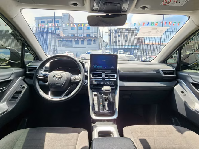 Toyota Innova 2023 - Imagen 10