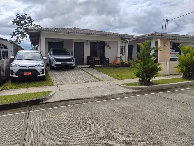 BEAUTIFUL HOUSE FOR SALE IN PARQUES DE OVIEDO-HATO MONTAÑA