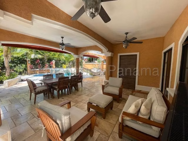 Se alquila casa amoblada o con línea blanca en Clayton - Imagen 10