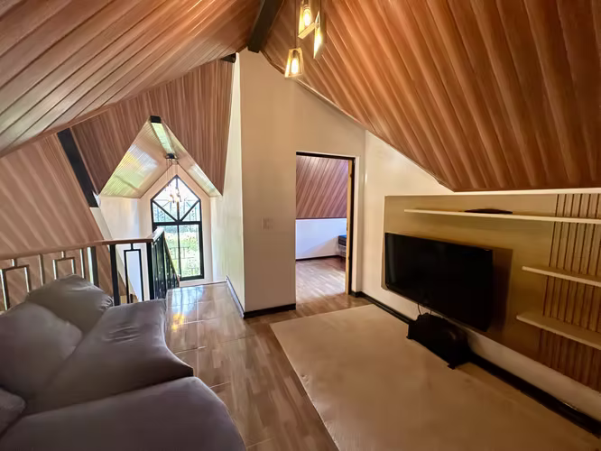 SE ALQUILA/VENDE EXCLUSIVA CABAÑA FULL AMOBLADA EN ÁREA CÉNTRICA DE VOLCAN