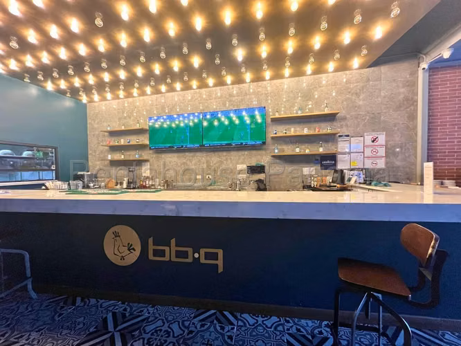 Alquiler de local comercial en San Francisco AK - Imagen 4