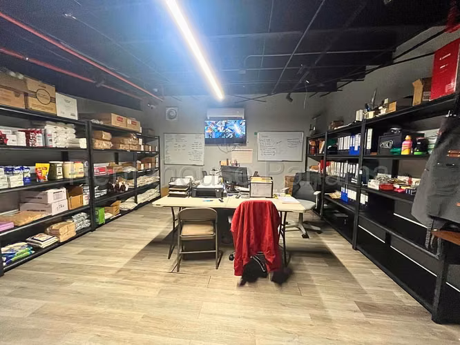 Alquiler de local comercial en San Francisco AK - Imagen 11