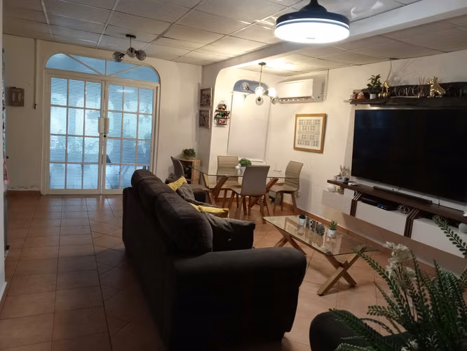 Se vende casa en Villa Lucre