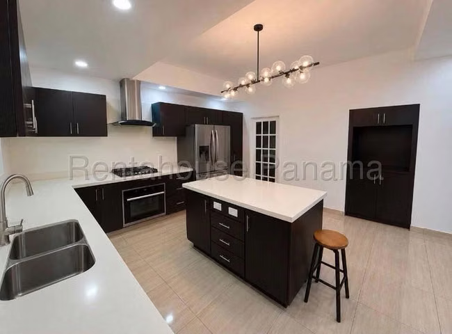Casa en venta en Albrook YM