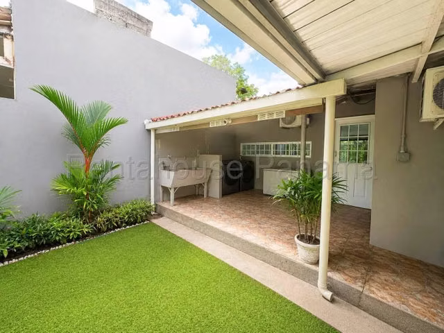 Casa en venta en Albrook YM