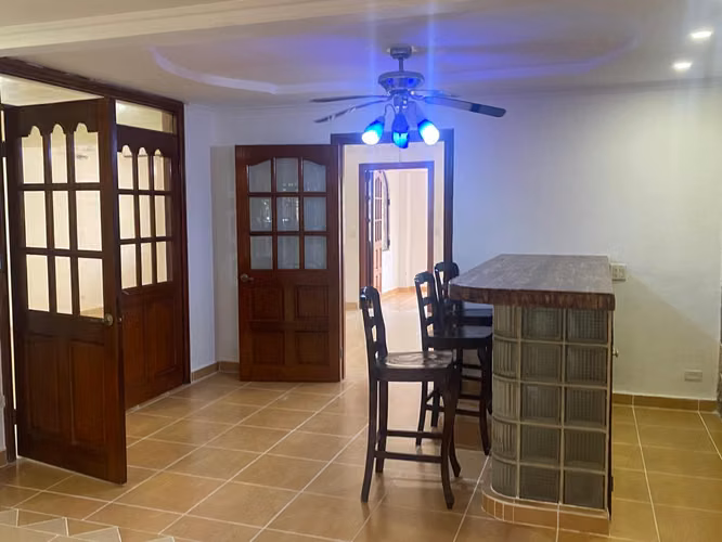Se Vende Residencia en San Francisco Panamá, Exclusiva y de 2 Niveles