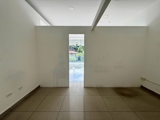 La Peatonal 68 · Primer Piso | 70 m² | Doble Vitrina | San Francisco