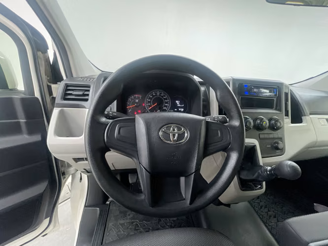 TOYOTA HI ACE BUS - 2023 - PR-HIACEBUS - Automarket - Imagen 6