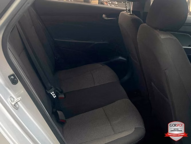 Hyundai Accent 2024 Automática EK8692 - Imagen 7