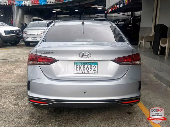 Hyundai Accent 2024 Automática EK8692 - Imagen 5