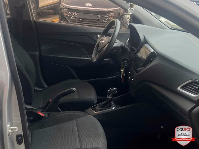 Hyundai Accent 2024 Automática EK8692 - Imagen 8