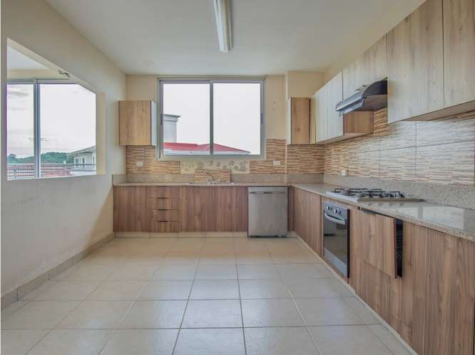 Venta de Apartamento en Ancón, PH Clayton Park