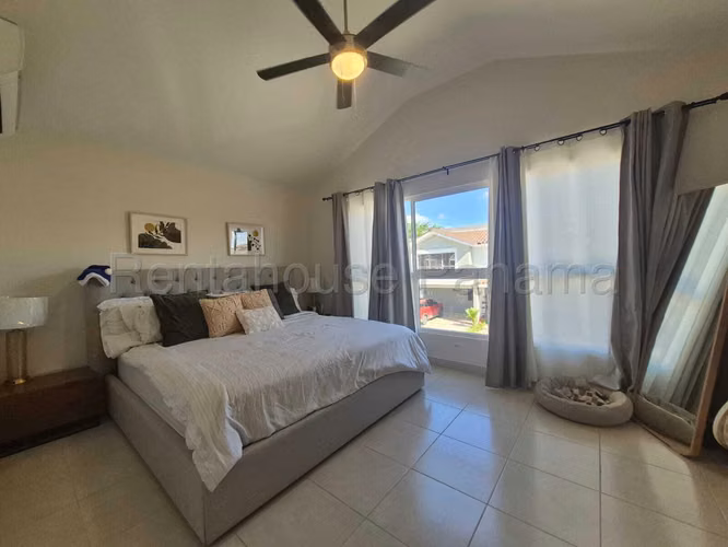 Venta de Casa en Brisas Del Golf