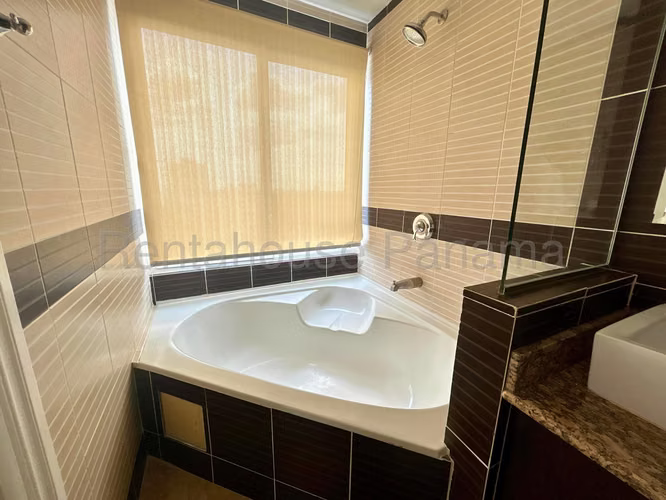 Venta de Apartamento en Playa Blanca Ph Miramar I ANL