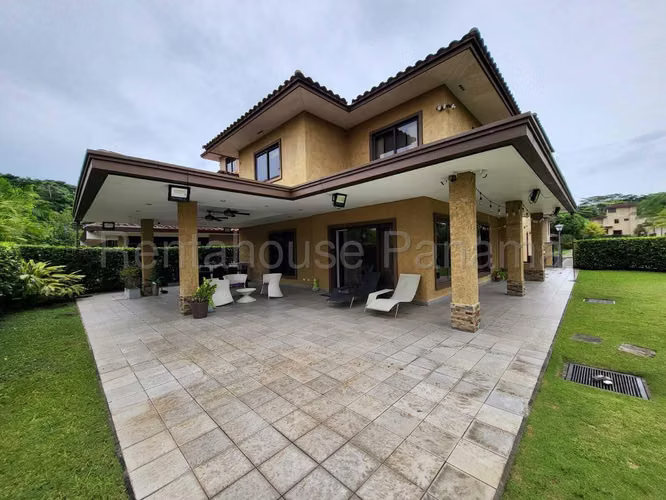 Venta de Casa en Clayton Embassy Club ANL - Imagen 3
