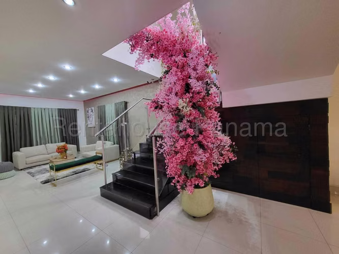 Venta de Casa en Clayton Embassy Club ANL - Imagen 9
