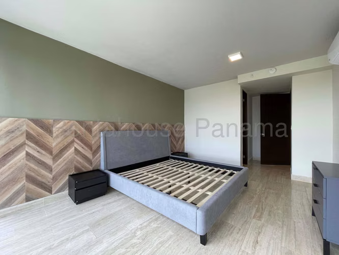 Vendo Apartamento en Costa del Este THE REGENT OF 26-8975