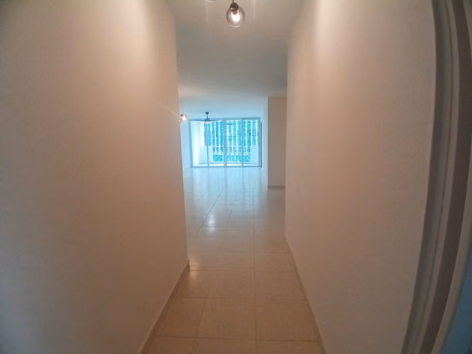 Elegante Residencia en Piso Alto con Amenidades Premium en una Ubicación Privilegiada