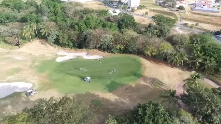 Exclusivo Terreno de Gran Escala para Proyecto Residencial en Entorno de Golf, Marina y Playa