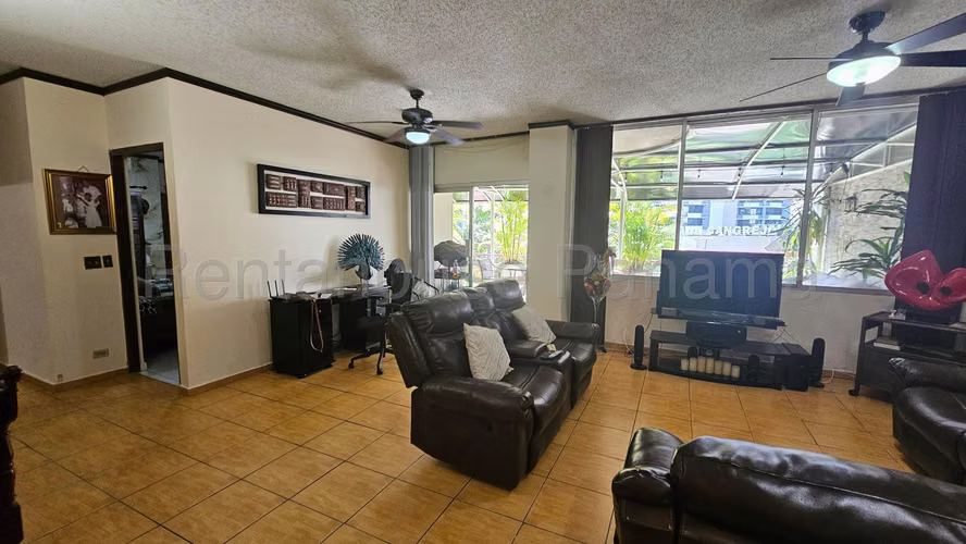 Venta de Apartamento en El Cangrejo Ph Del Caribe Solo Cliente Directo MC