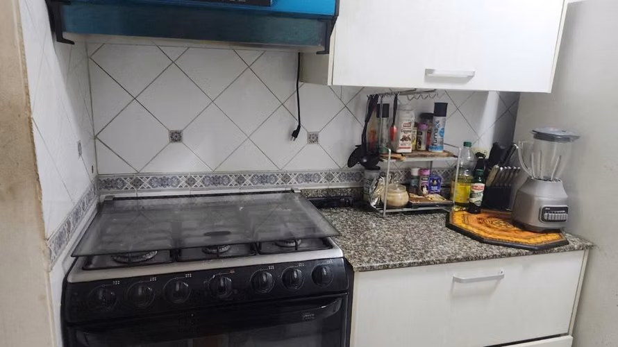 Se alquila apartamento amueblado  Los Ángeles bethania frente a plaza edison - Imagen 4