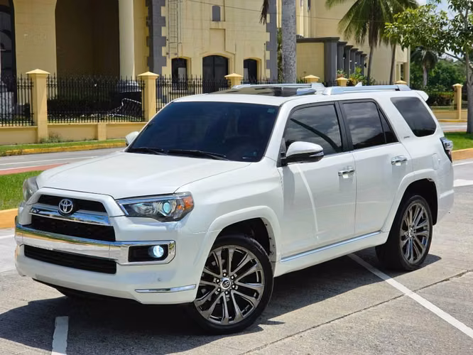 TOYOTA 4RUNNER 2018 4X4 - Imagen 1