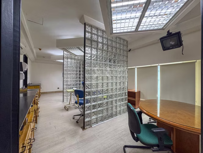 Oficina de 310m2 Vía Ramon Arias Vía Brasil - Imagen 10