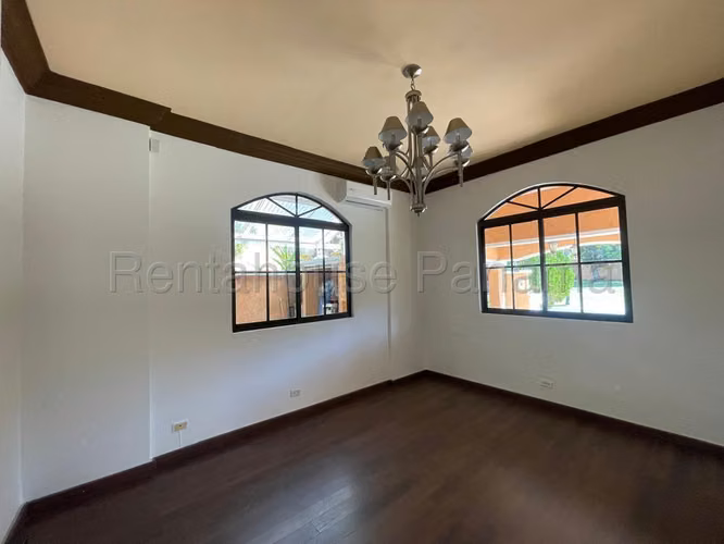 Alquilo casa en Clayton MPM 26-8985 - Imagen 8