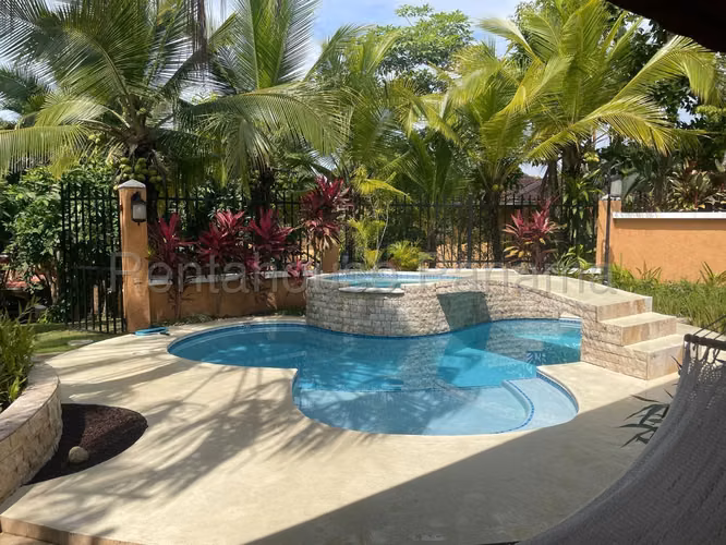 Alquilo casa en Clayton MPM 26-8985
